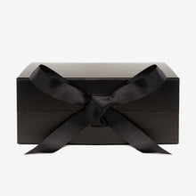 Load image into Gallery viewer, PALO SANTO HAMPER / OIL AND CANDLE